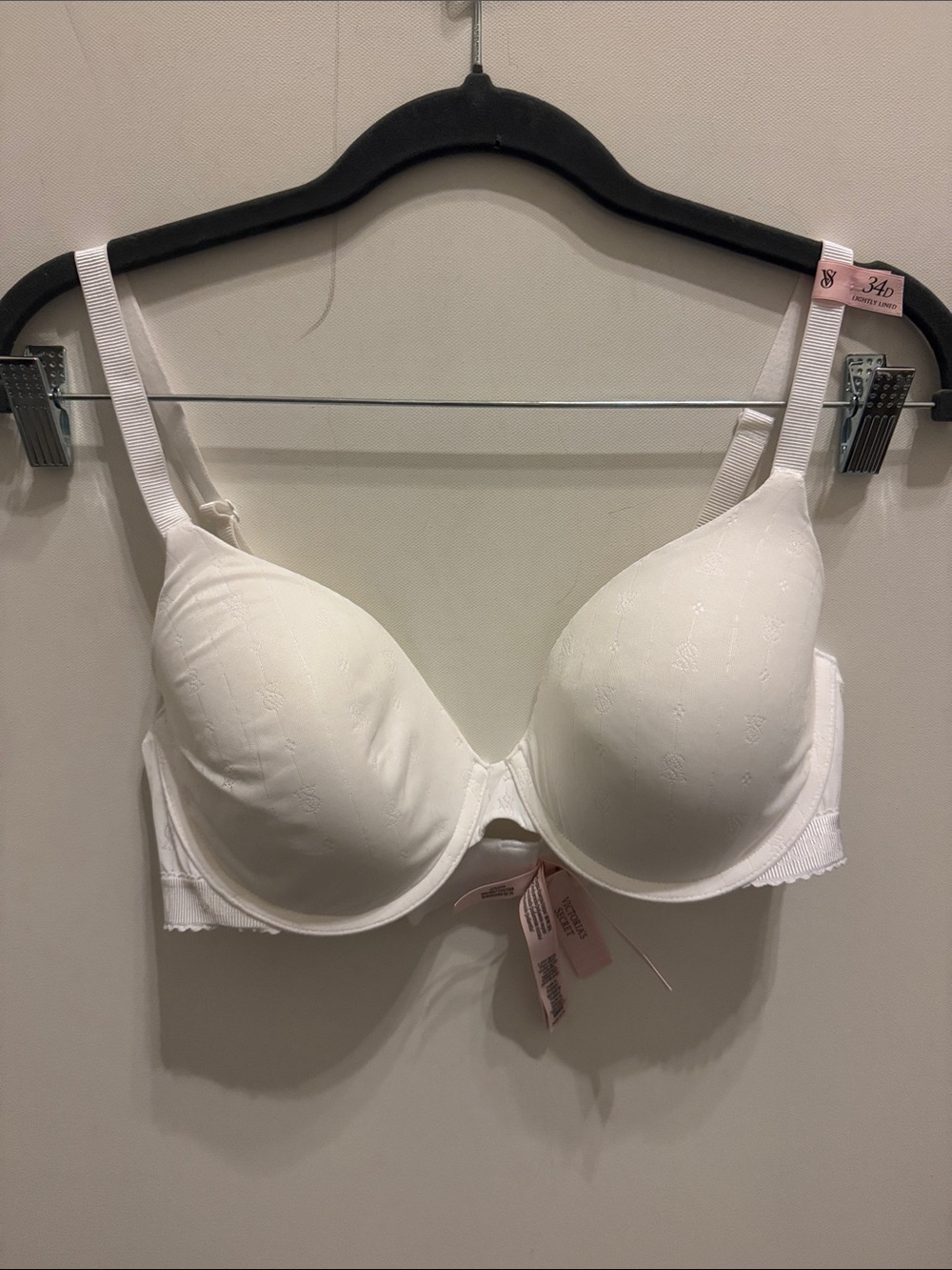 Victoria's Secret White Molded Underwire Bra NWT 34D